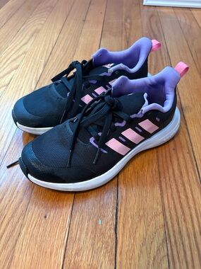Black Sneakers with Pink Stripes Lavender Lining adidas girls cloudform size 4